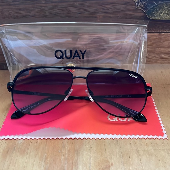 Quay Australia Accessories - Quay Australia mini High key sunglasses